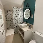 La Petite Maison De - Privées - 5 étoiles Au Cœur Du Village
