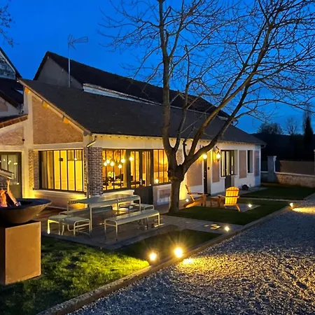 La Petite Maison De - Privées - 5 étoiles Au Cœur Du Village Maison d'hôtes