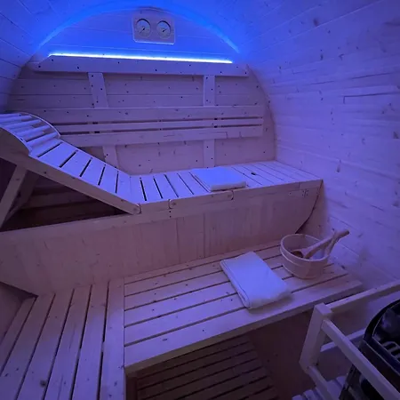 La Petite Maison De Privees 5 Etoiles Au Coeur Du Village 5*