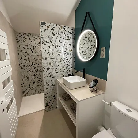 La Petite Maison De Privees 5 Etoiles Au Coeur Du Village