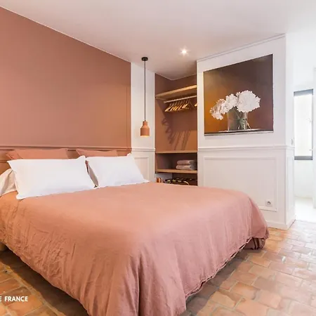 La Petite Maison De - Derniere Minute -chambre Dans 5 Etoiles Au Coeur Du Village