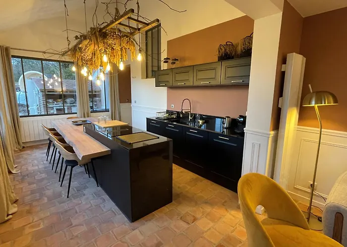 La Petite Maison De - Privées - 5 étoiles Au Cœur Du Village 5* Giverny