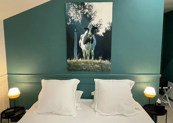 Pensión La Petite Maison De - Privées - 5 étoiles Au Cœur Du Village