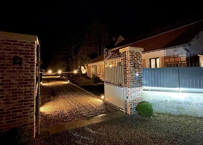 La Petite Maison De - Privées - 5 étoiles Au Cœur Du Village